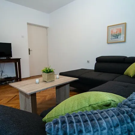 New Renovated 15 Min From On Foot * Pola