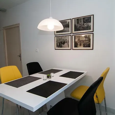 Appartamento New Renovated 15 Min From On Foot Pola