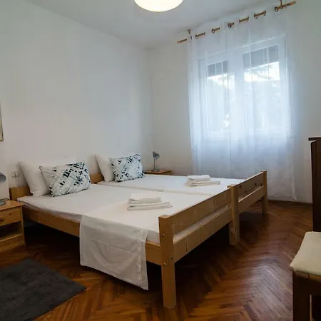 New Renovated 15 Min From On Foot * Pola